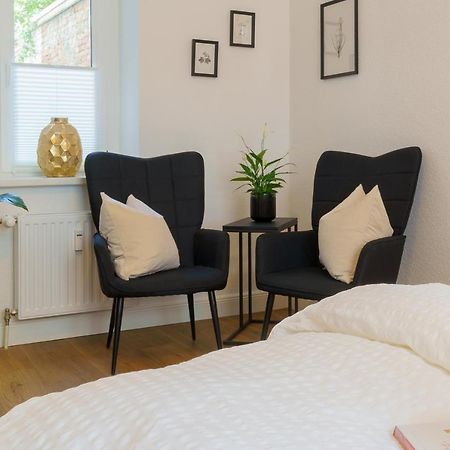 Suite Fuer 4 Mit Terrasse Im Herzen Der Innenstadt Schwerin  Buitenkant foto