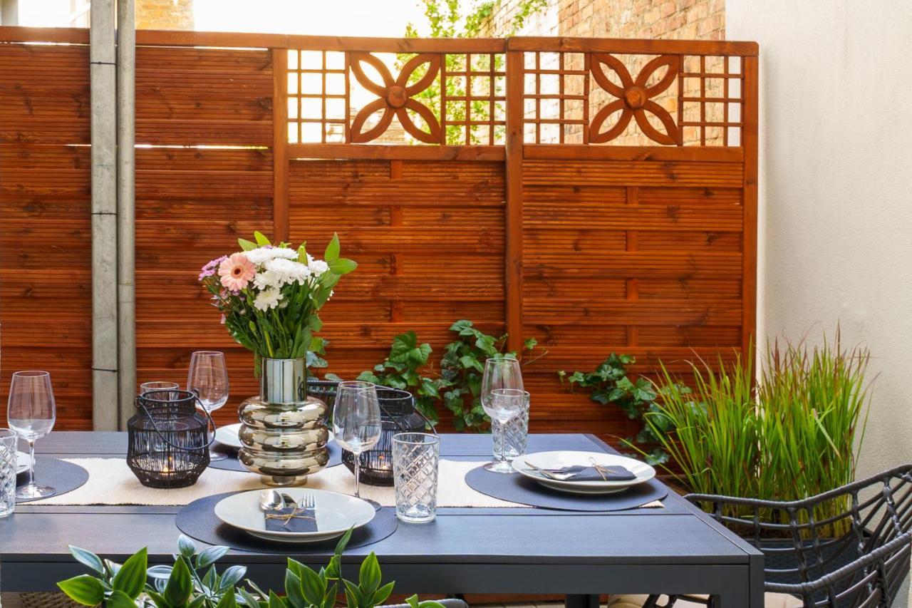 Suite Fuer 4 Mit Terrasse Im Herzen Der Innenstadt Schwerin  Buitenkant foto